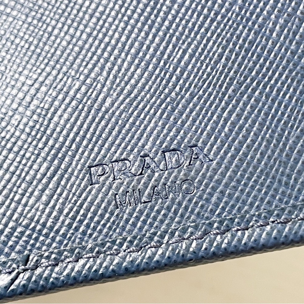 Prada blue saffiano leather key case - Picture 7 of 10